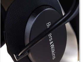 Bowers & Wilkins PX_4